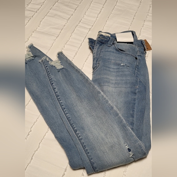 Nwt Mudd FLX stretch mid-rise vintage distressed skinny jeans SIZE 3 JUNIORS - Picture 10 of 10